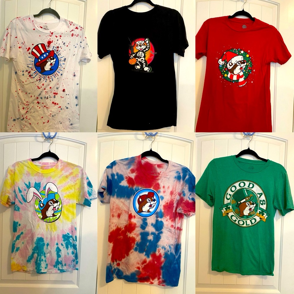 Adult small gently used in great condition Bucees T-shirts